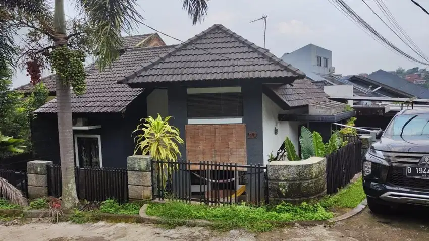 Rumah Murah Terawat Area Cikutra Lingkungan Sejuk