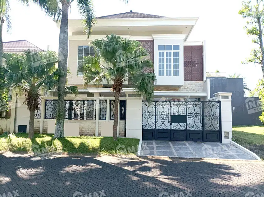 Rumah mewah di Araya kota Malang siap huni bangunan baru