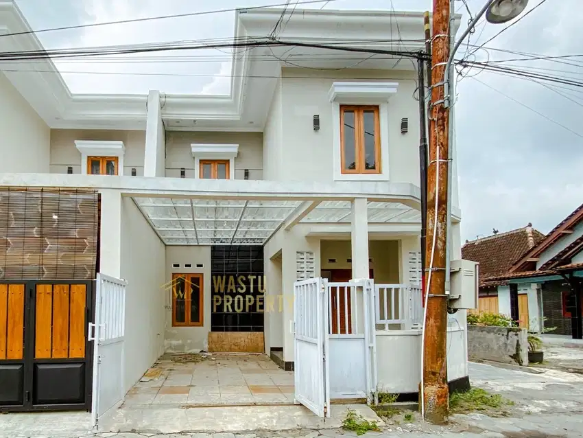 Rumah Siap Huni 2 Lantai di Maguwoharjo Dekat Transmart