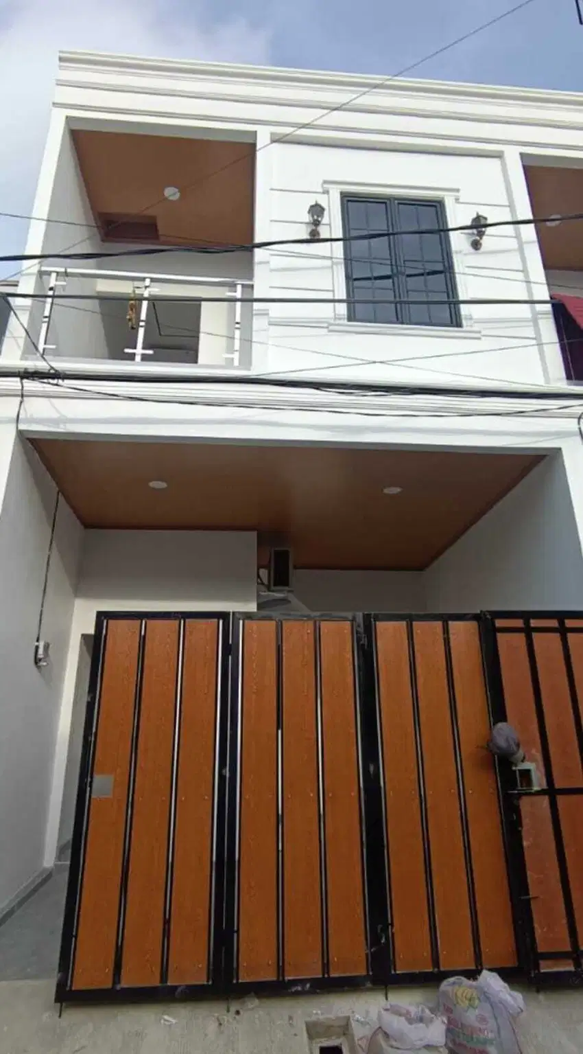 Sisa 2 Unit Lagi, Dijual Rumah Baru 2 Lt Di Poris Indah