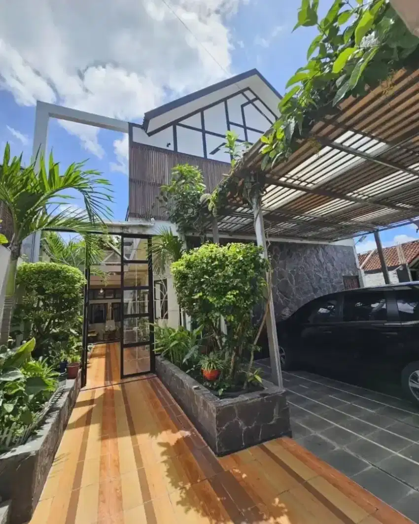 Turun Harga! Rumah Mewah 2 Lantai Dekat Hotel Hyatt Jl. Palagan Km 8,5