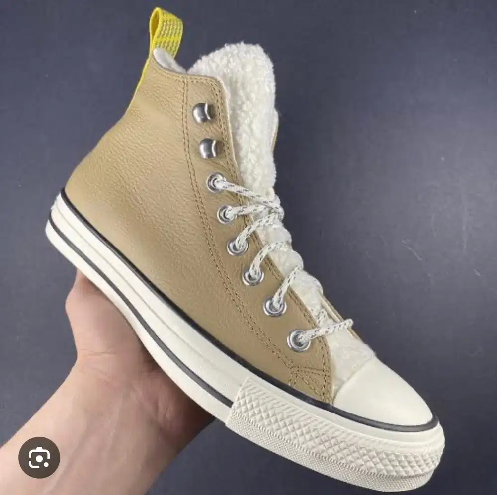 Sepatu Converse Original Footlocker Baru