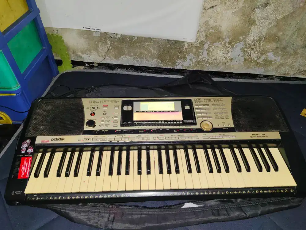 Keyboard yamaha psr 740