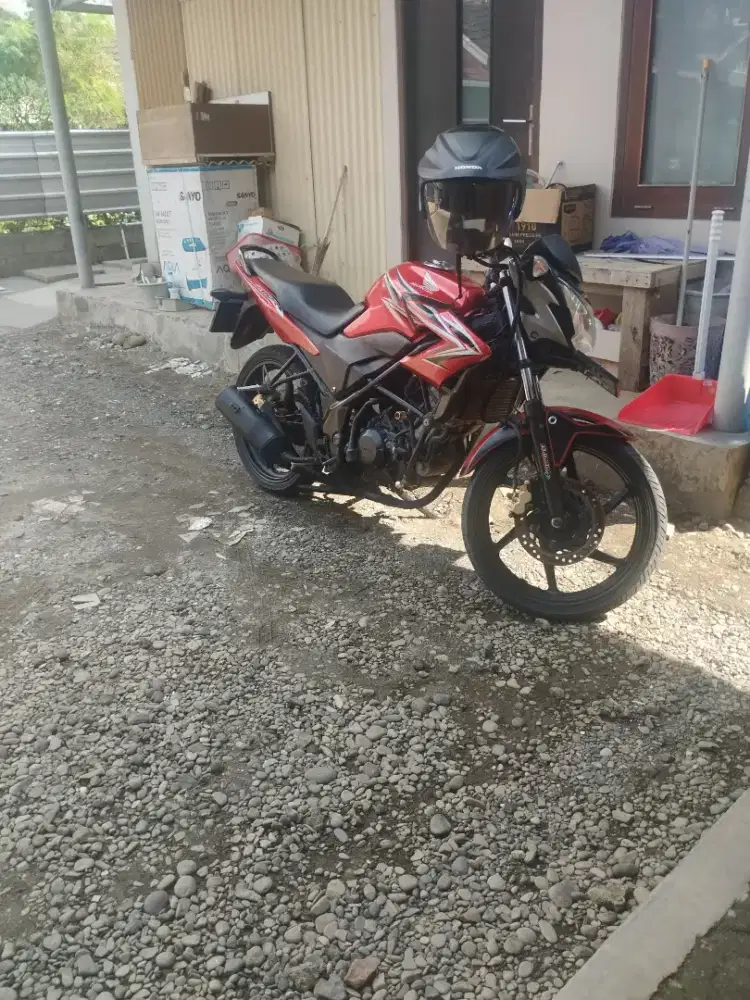 Honda CB 150 R tahun 2013