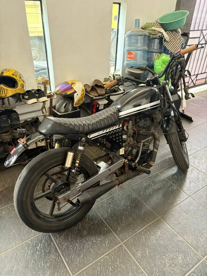 Motor Custom Japstyle Basic Tiger 2000