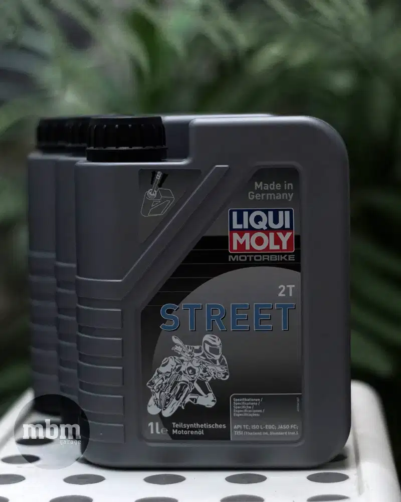 Oli samping Liqui Moly Street 2T 1L