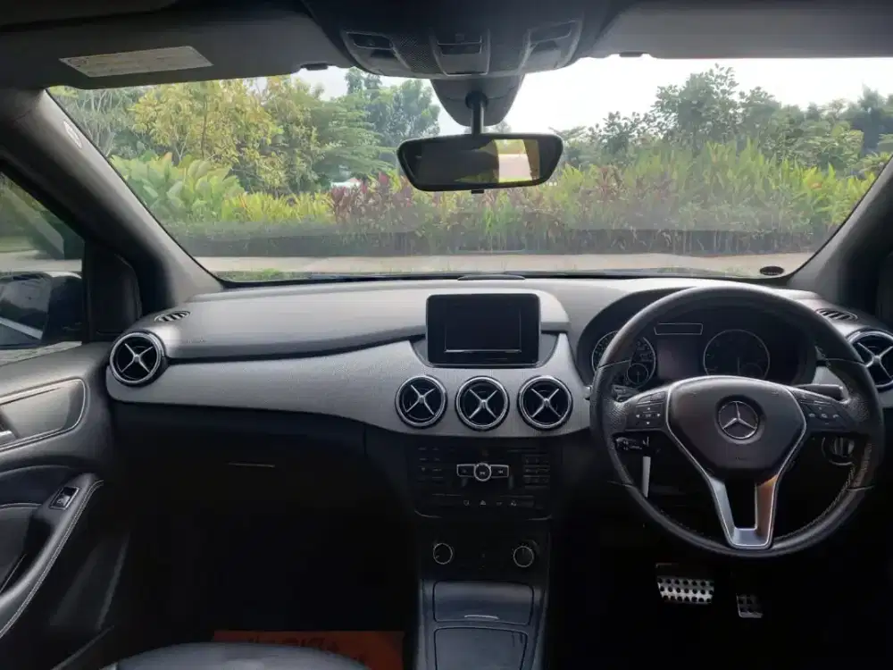 Mercedez Benz B200 low kilometer