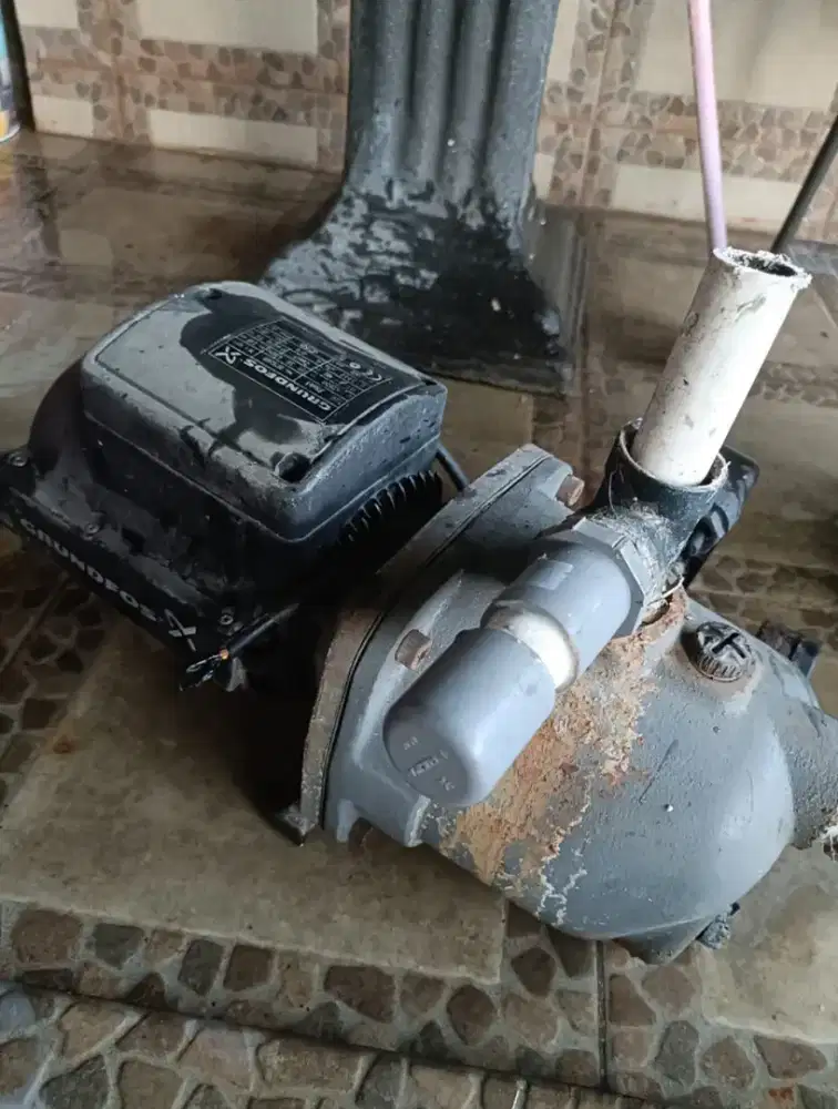 Jual 2 mesin pendorong merk Grundfos