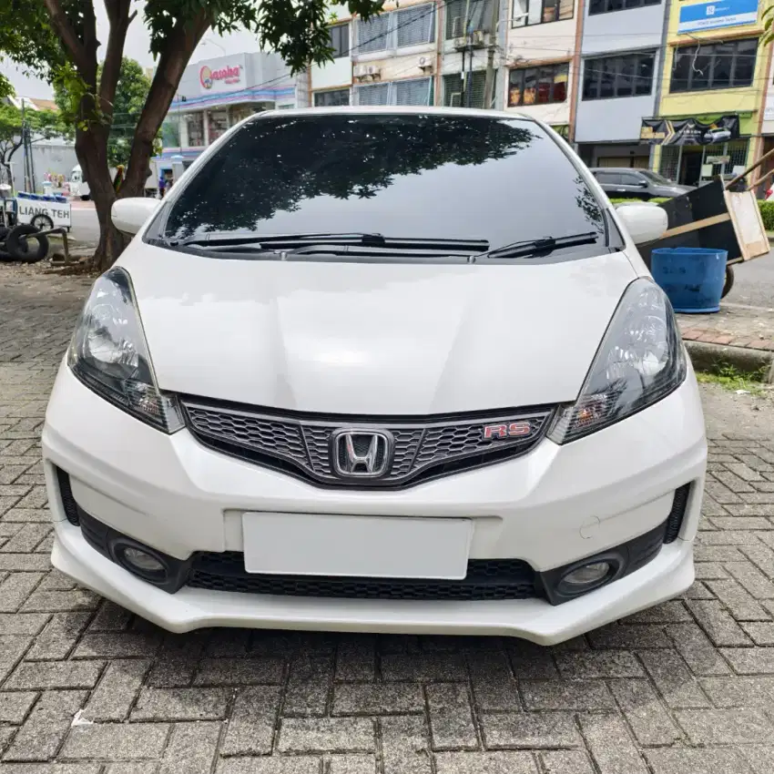 Honda Jazz White GE 8 Antik