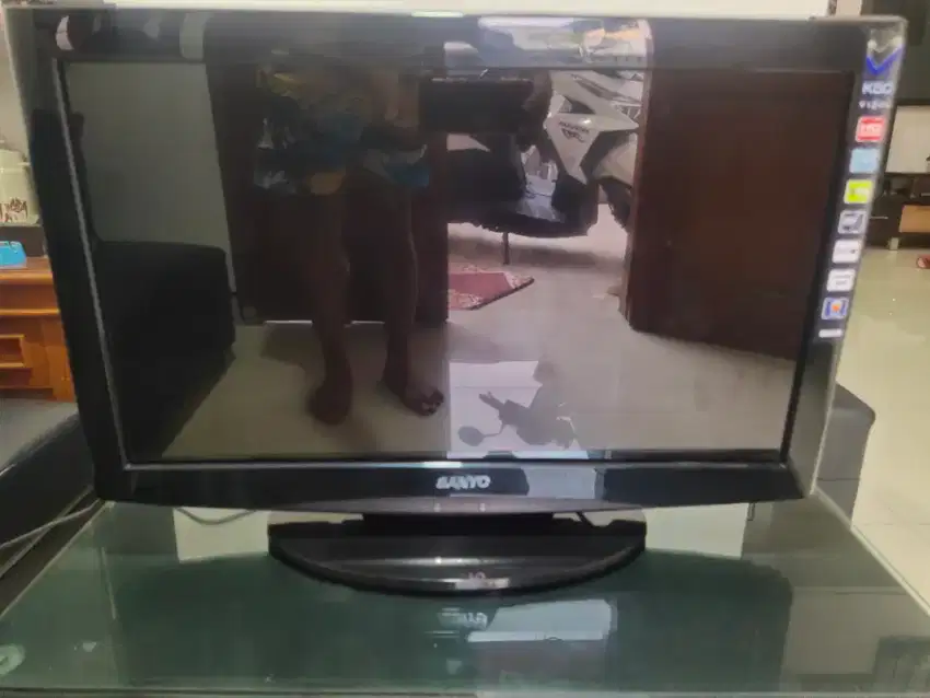 jual TV 24in +setoboknya