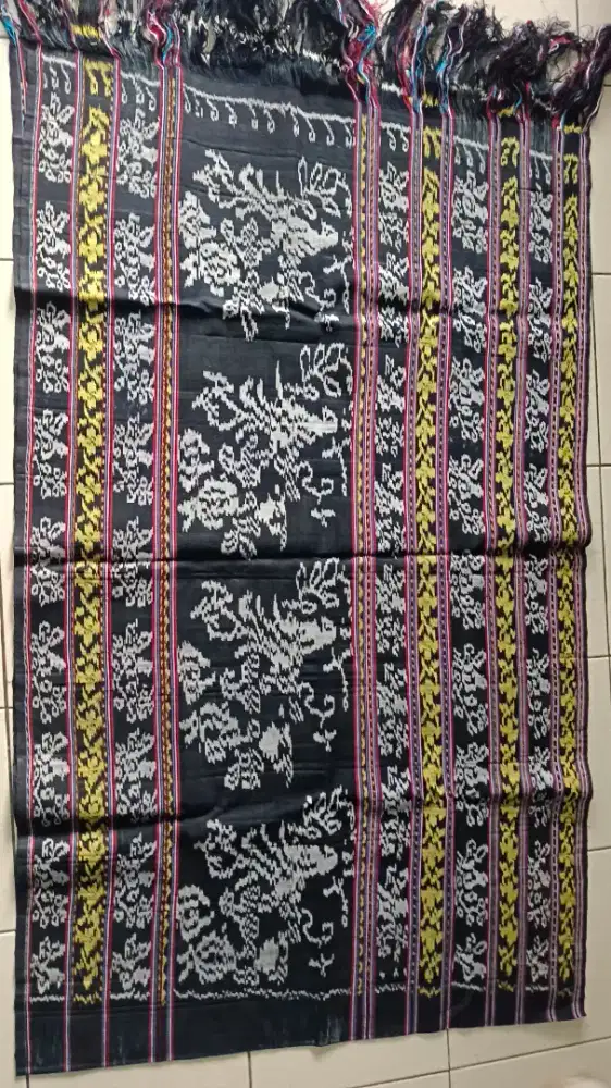 Kain Tenun asli NTT