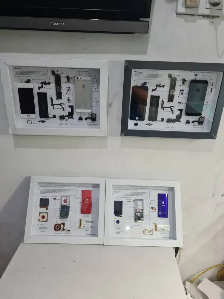 Dekorasi Ruangan Frame Art 3D Artwork Dissasembly iPod Shuffle 4th Gen