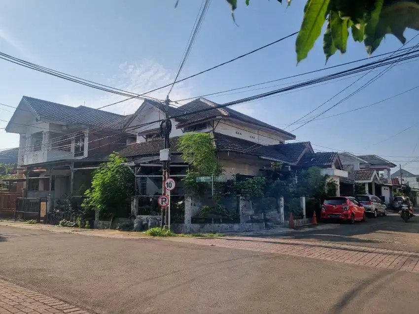 Dijual cepat rumah/usaha kost di Griya Loka BSD dekat Pasmod & sekolah