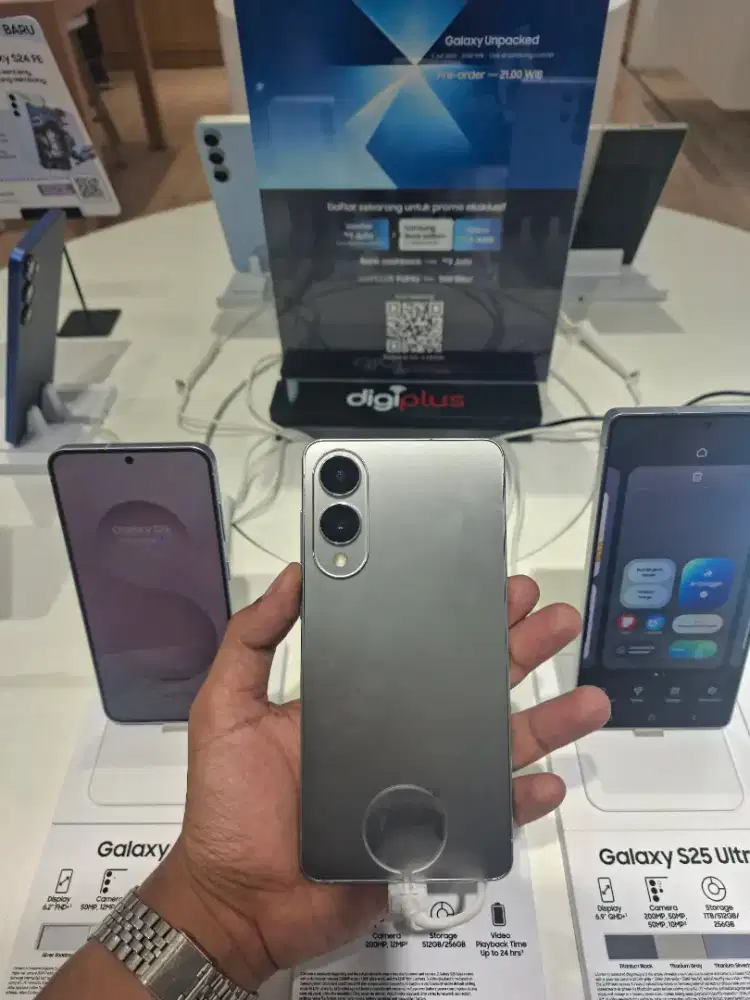 SAMSUNG GALAXY S25 EDGE