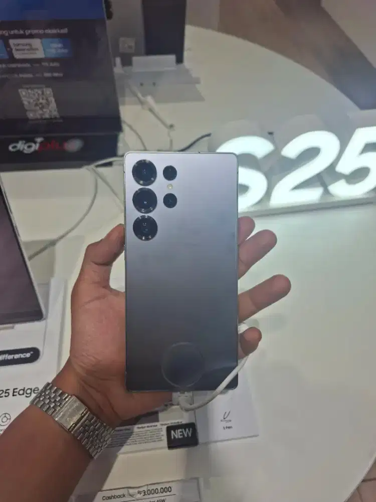 SAMSUNG GALAXY S25 ULTRA