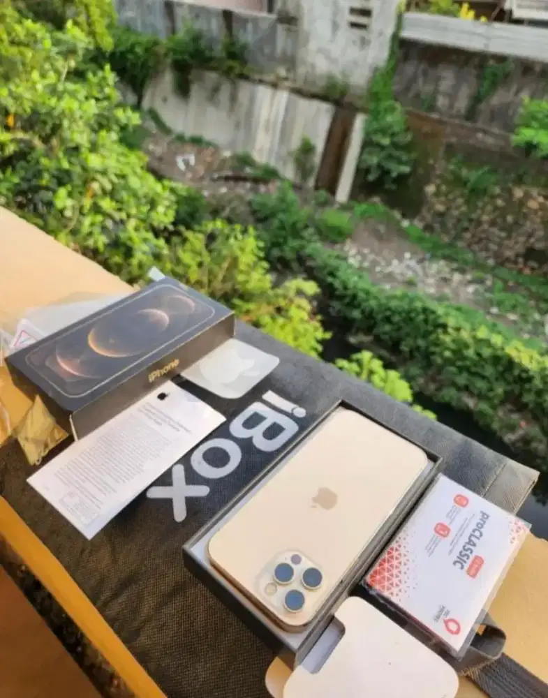 Iphone 12 Pro 256 GB iBox Kondisi Masih Bagus Dan Siap Pakai