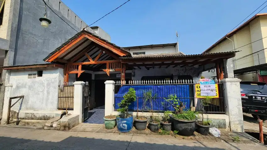 Rumah ini di jual