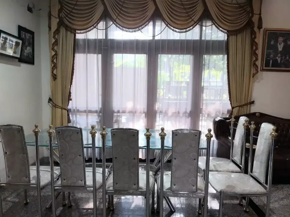 MEJA MAKAN SULTAN 6 KURSI