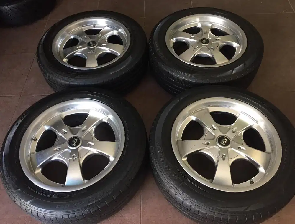 Velg R18 ex Suzuki Vitara pcd 5x139 plus ban 225 60 18