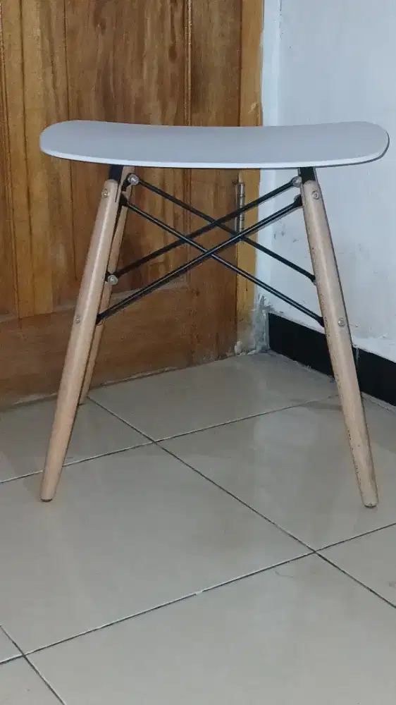 Bangku Informa | Kursi Informa | Neo Bow Stool White Informa