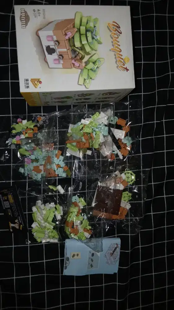 Panlos Brick Bouquet | Keji White Peony