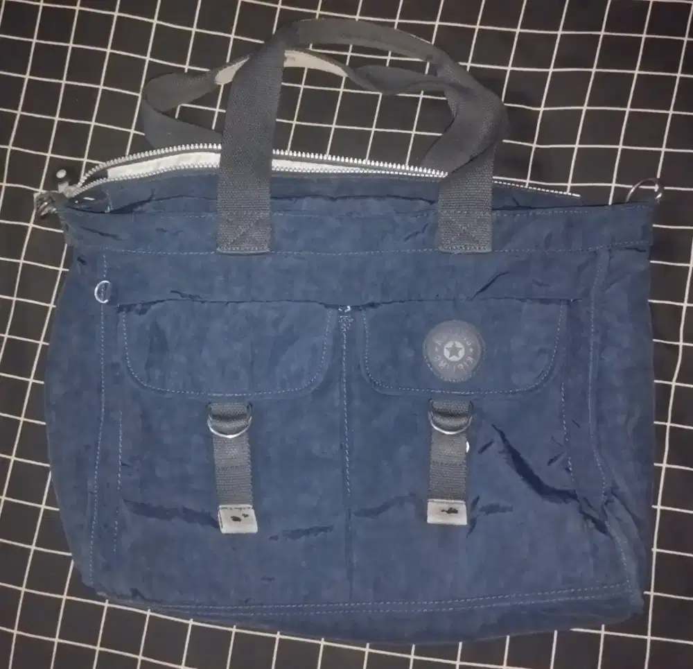 Tas Kipling biru