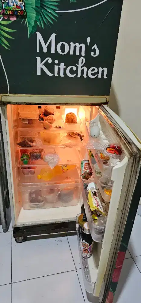 Kulkas 2 pintu mitsubishi