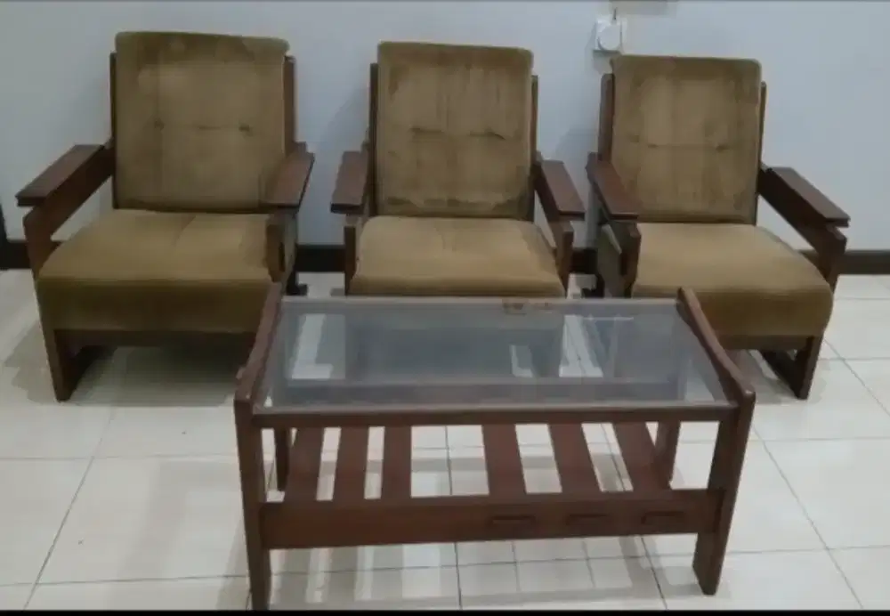 sofa kayu jati tua + meja kaca kayu jati