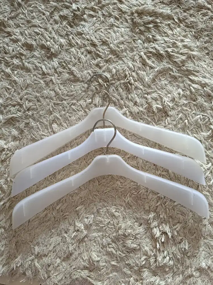 Jual Gantungan Baju/Hanger Bebek 1 Lusin - Preloved Plastik Putih 42cm