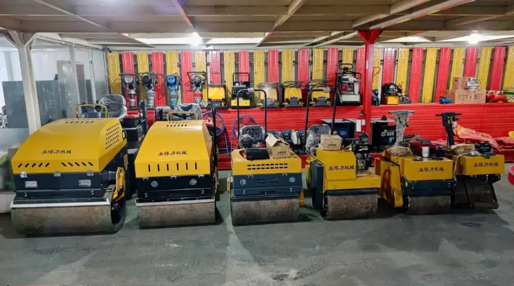 BABY ROLLER / PEMADAT ASPAL / TANDEM ROLLER