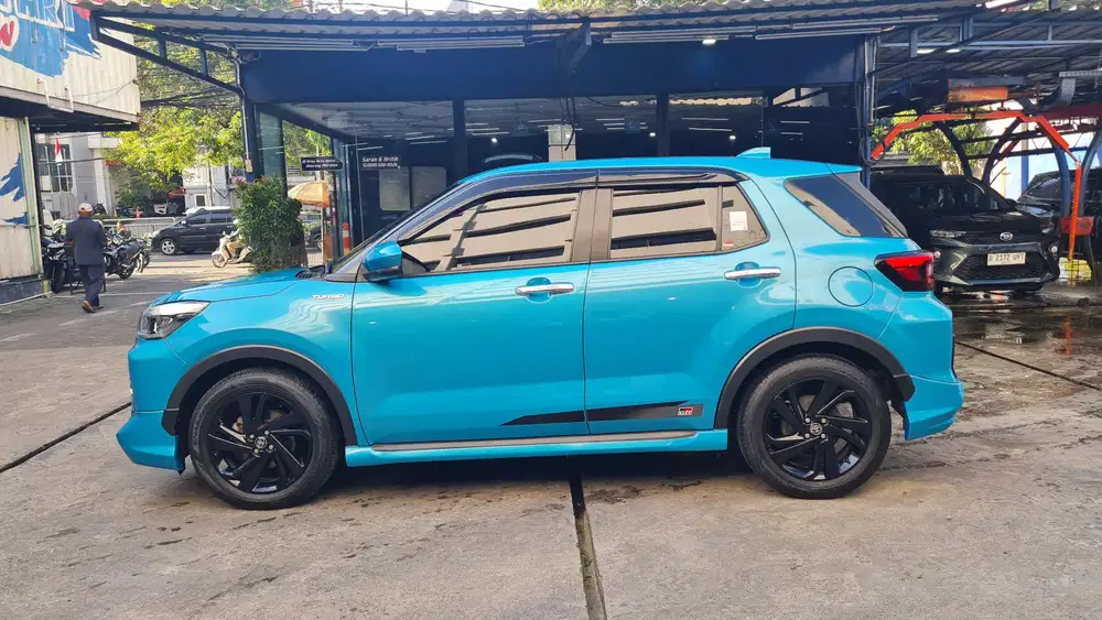Jual Toyota Raize 2022 1.0 GR Sport CVT TSS One Tone