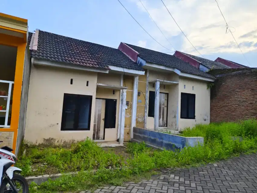 Dijual cepat rumah Take over / over kredit green tegal gede