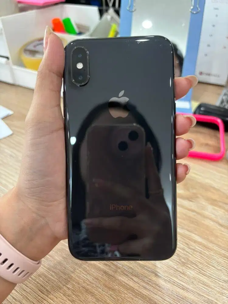 IPHONE XS 64GB GOOD CONDITION