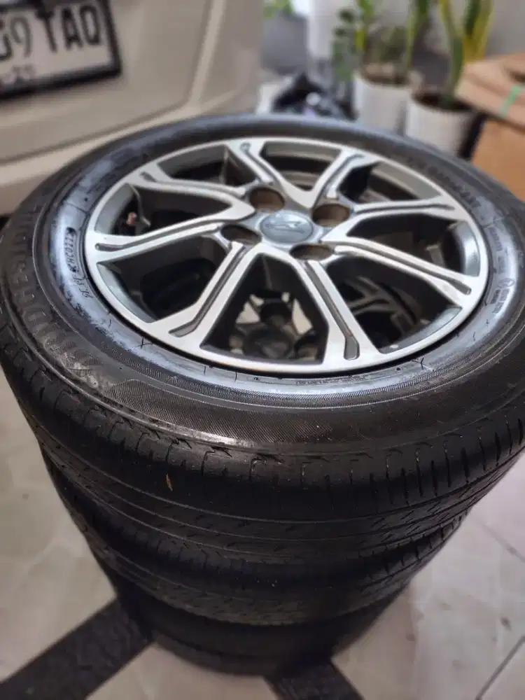 Ban dan Velg ukuran 14