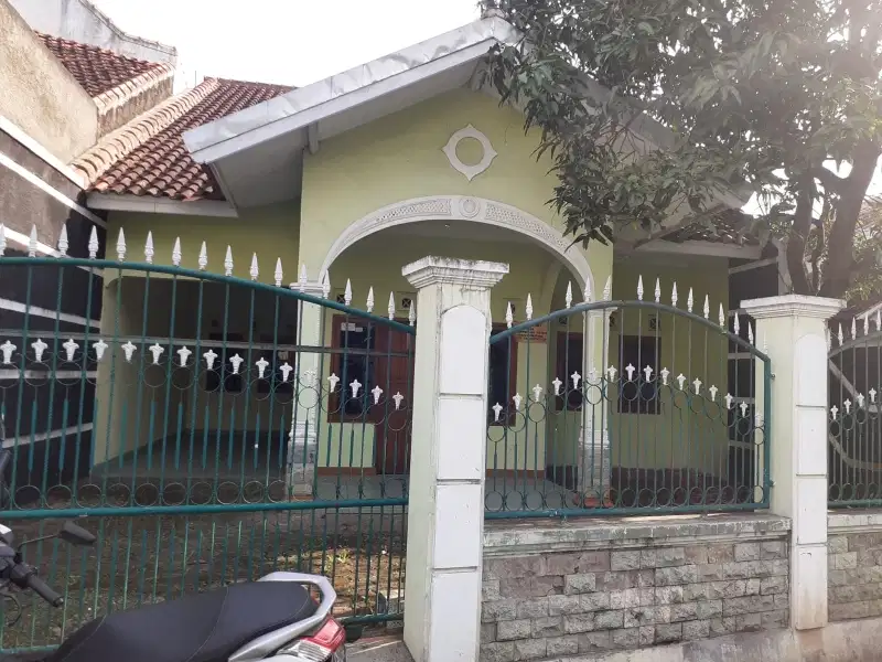 RUMAH 5 MENIT KE STASIUN WANARAJA LAHAN BELAKANG LUAS GARUT SIAP HUNI