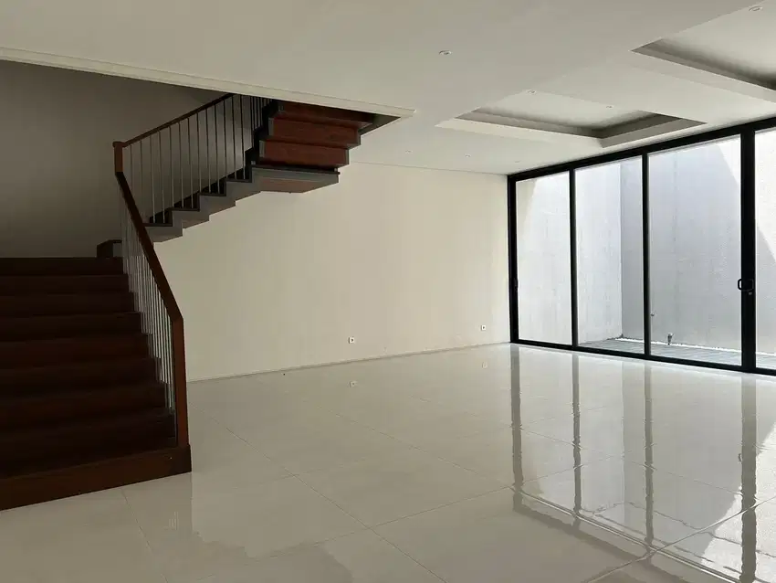 Dijual Rumah di Jl. Setra Sari Kulon, Bandung