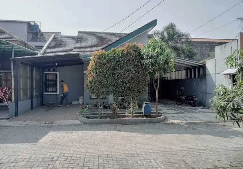 RUMAH LUAS DI BELAKANG HOTEL GHOTIC
