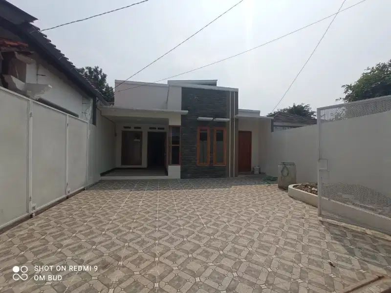 Rumah jakarta timur luas 203m 3kt 2km 2 mobil jakarta