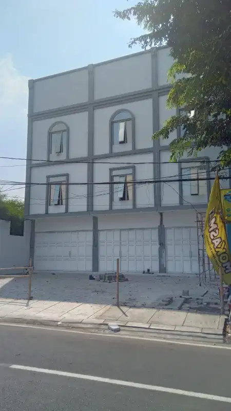 DIJUAL CEPAT RUKO BARU 3 LANTAI DI JALAN RAYA BOGOR  JAKARTA TIMUR