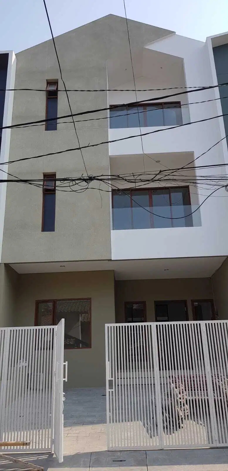 Luas Tanah 126 m2, Unfurnished, Rumah di Kelapa Gading, Jakarta Utara