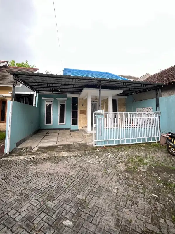 Rumah luas bagus dekat kampus UII jalan kaliurang km 13