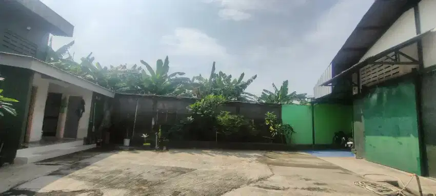 Disewakan gudang LT 1000 LB 400 ada ruang kantor masuk kontainer