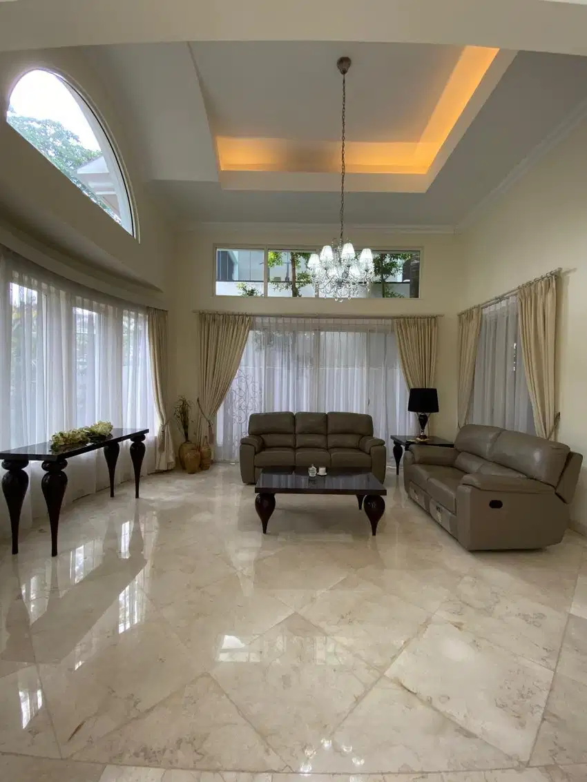 Dijual rumah mewah modern siap huni lippo karawaci tangerang