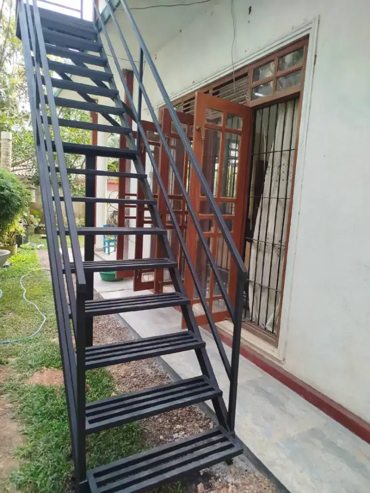 tangga besi rebah tangga custom