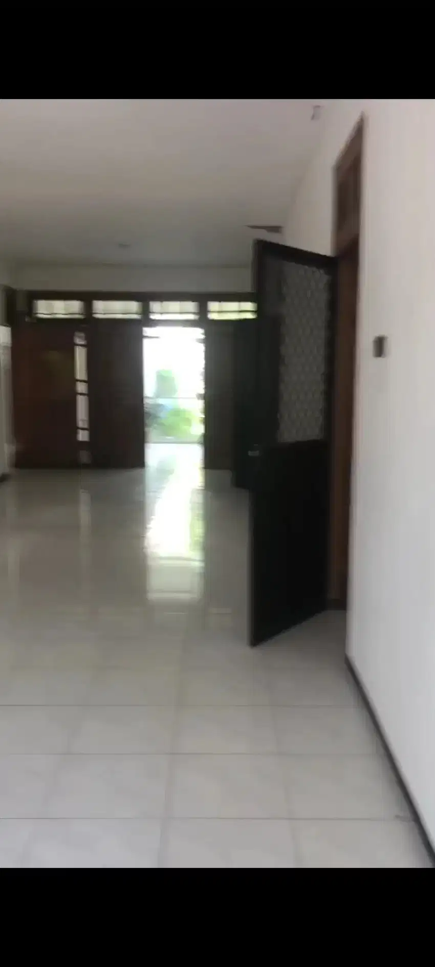 Disewakan rumah siap huni lokasi strategis dekat merr
