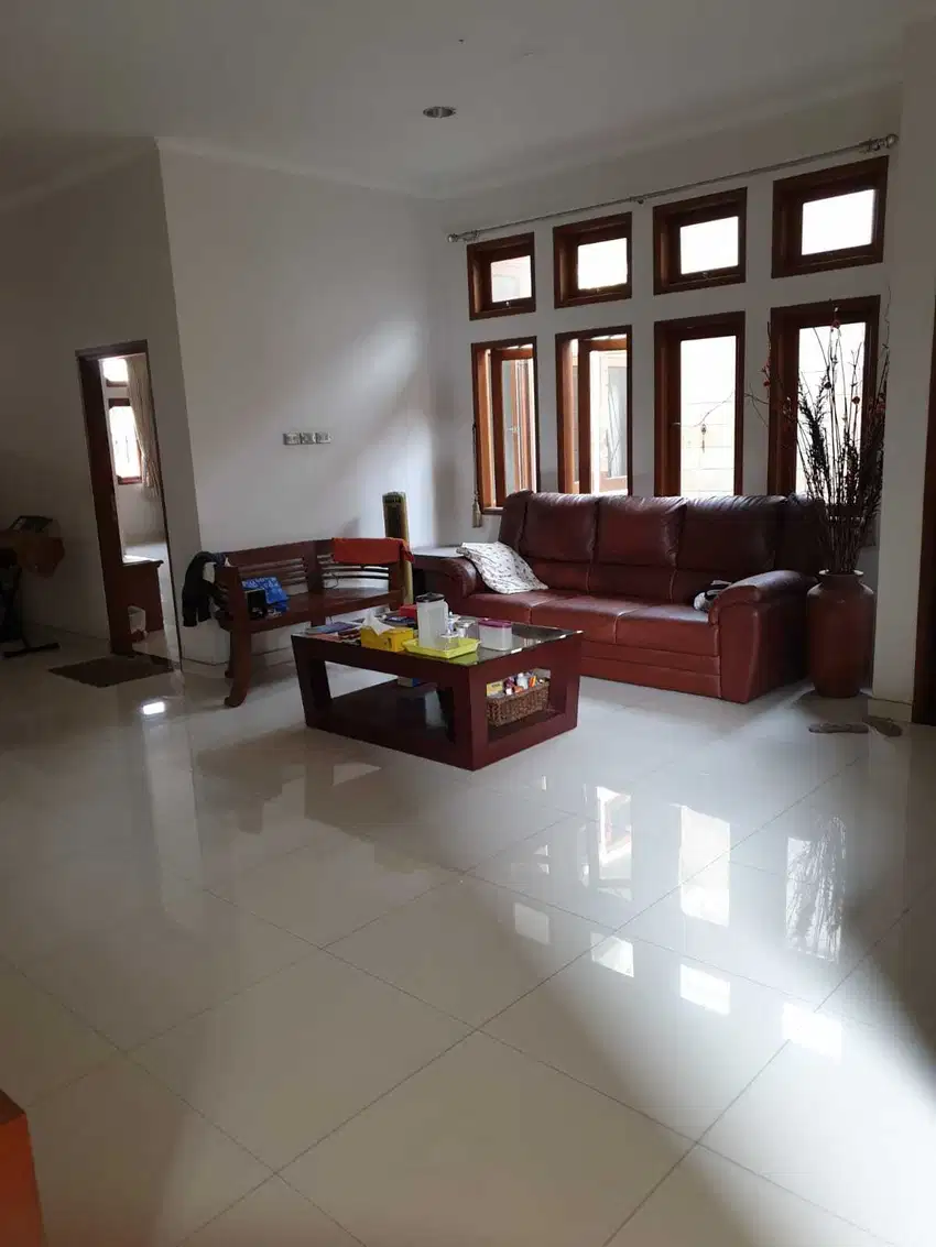 Dijual rumah kokoh dan terawat di komp kembar mas