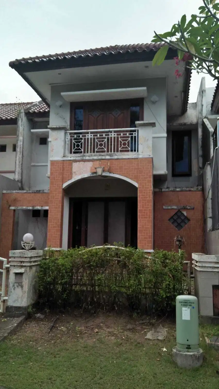 Dijual cepat rumah hitung tanah di VBM ( Vila Bukit Mas)