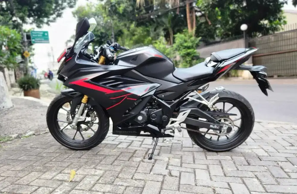 CBR 2022 ABS PROMO DP HANYA 500 RIBU UNITGRES BERGARANSI PAJAK PANJANG