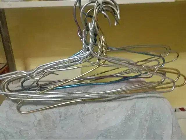 Obral Hanger aluminium dan plastik PP