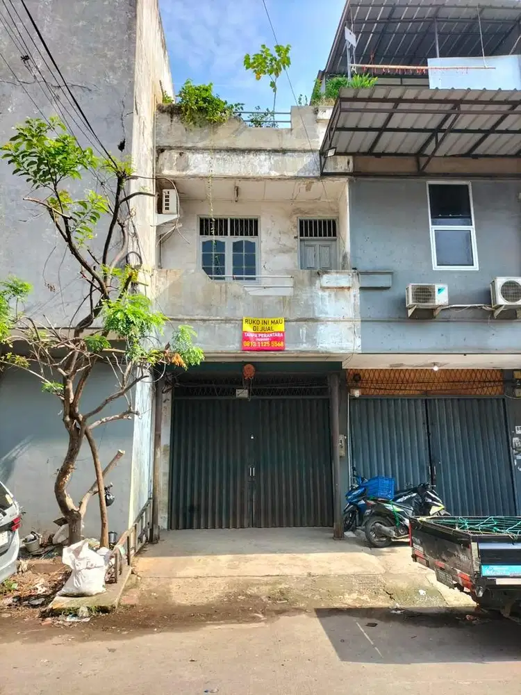 Ruko Second, Lokasi Usaha Strategis